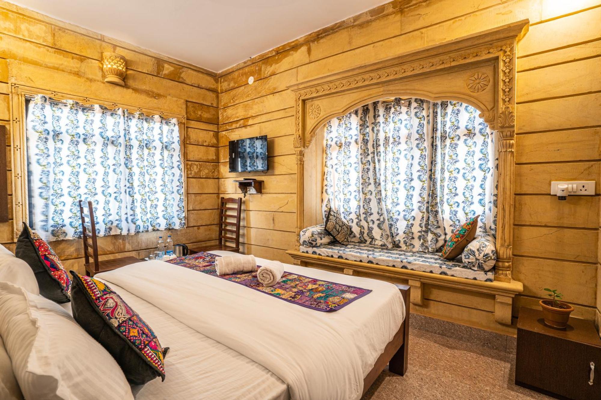 Relax Inn Jaisalmer Bagian luar foto